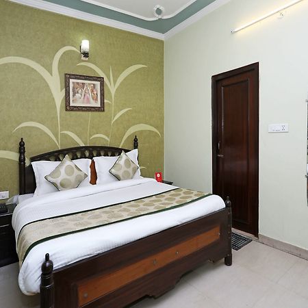 Oyo 11312 Aero Capital Otel Yeni Delhi Dış mekan fotoğraf