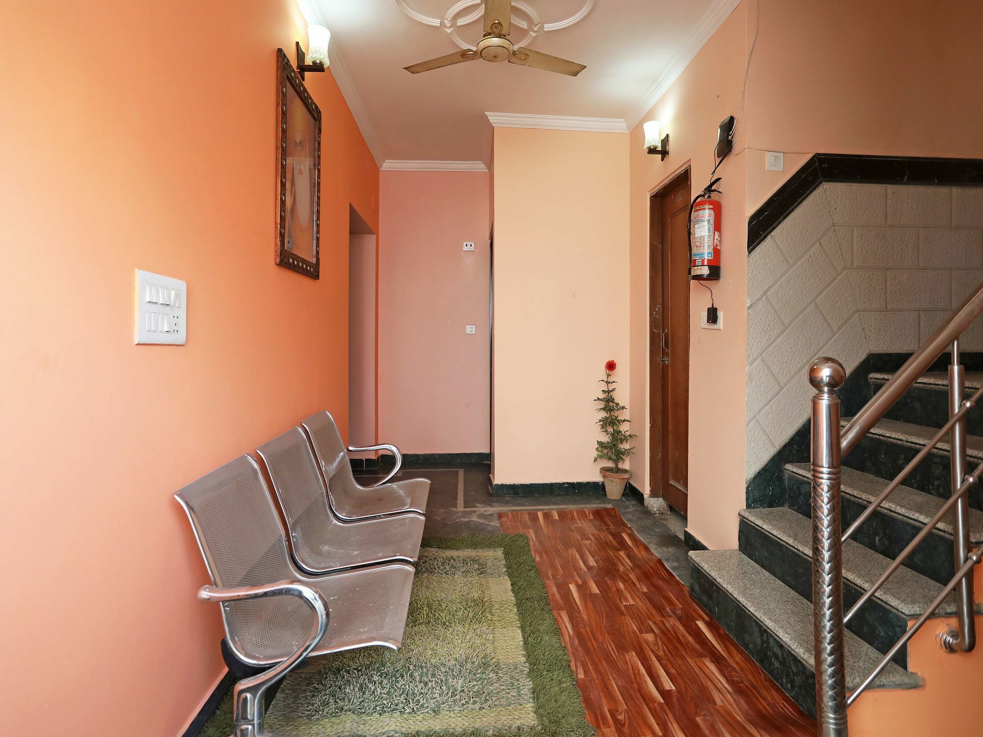 Oyo 11312 Aero Capital Otel Yeni Delhi Dış mekan fotoğraf